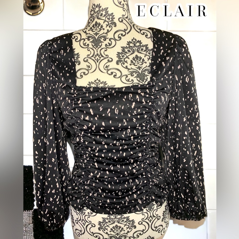 ECLAIR Women’s black & white cropped blouse- Small